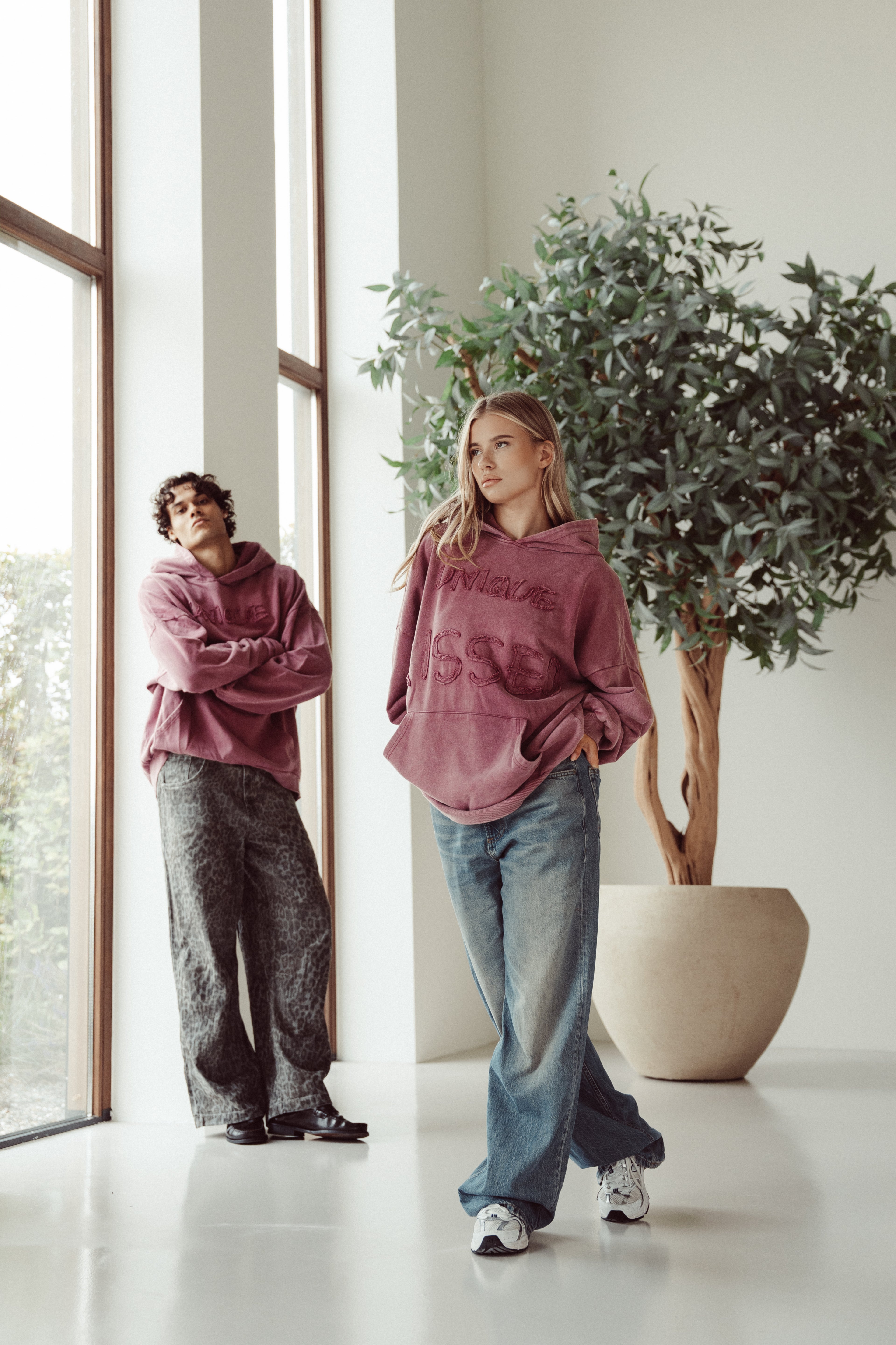The Unique Hoodie - Washed Red